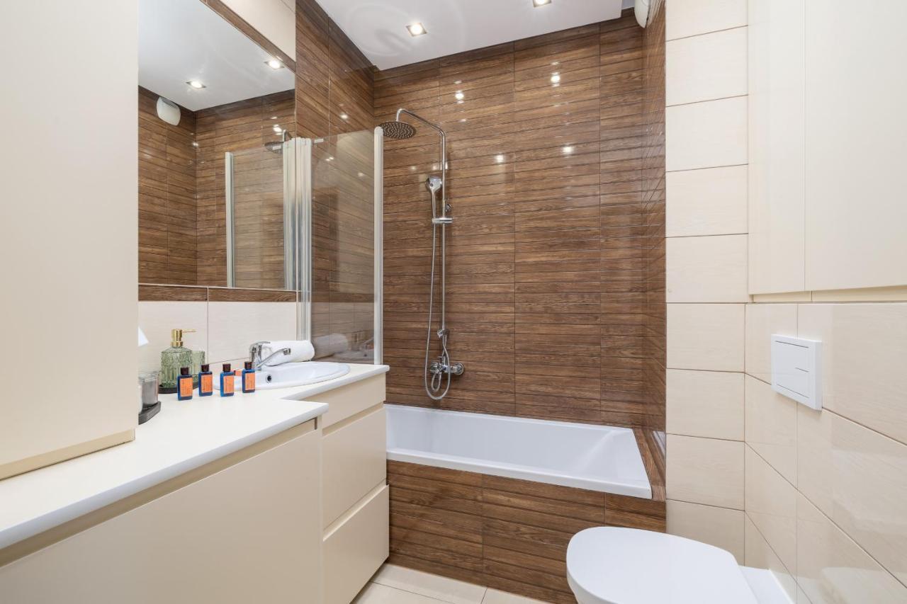 Osiedle Avia Harmonious Apartment With Balcony & Parking Cracow By Renters Prestige Cracovia Exterior foto
